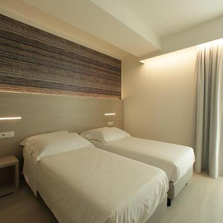 Hotel San Marco Peschiera del Garda Bagian luar foto