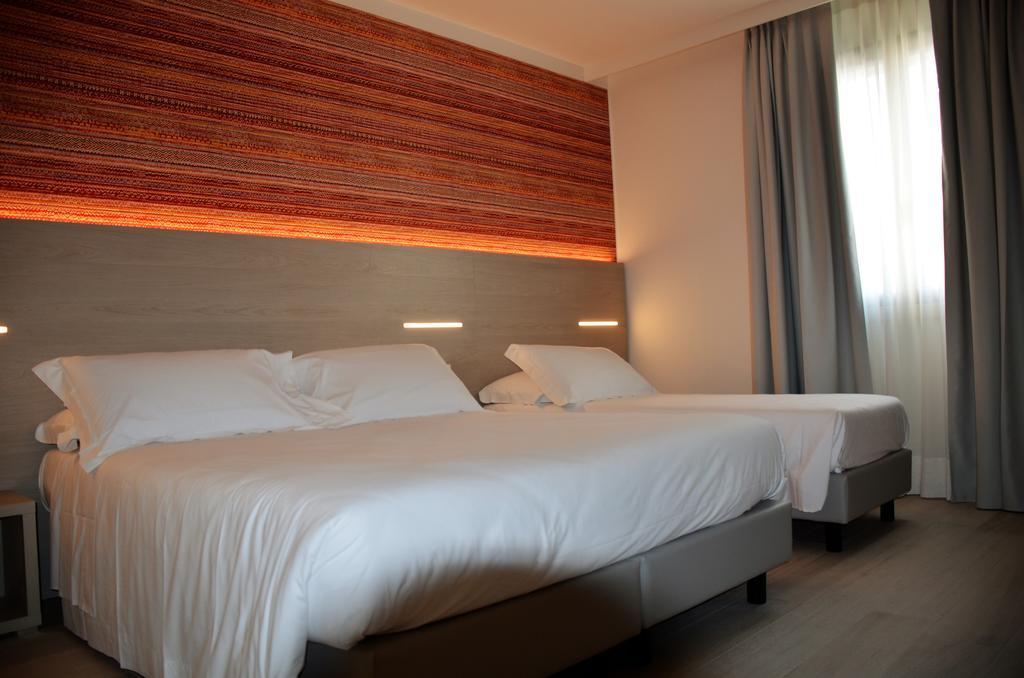 Hotel San Marco Peschiera del Garda Bagian luar foto