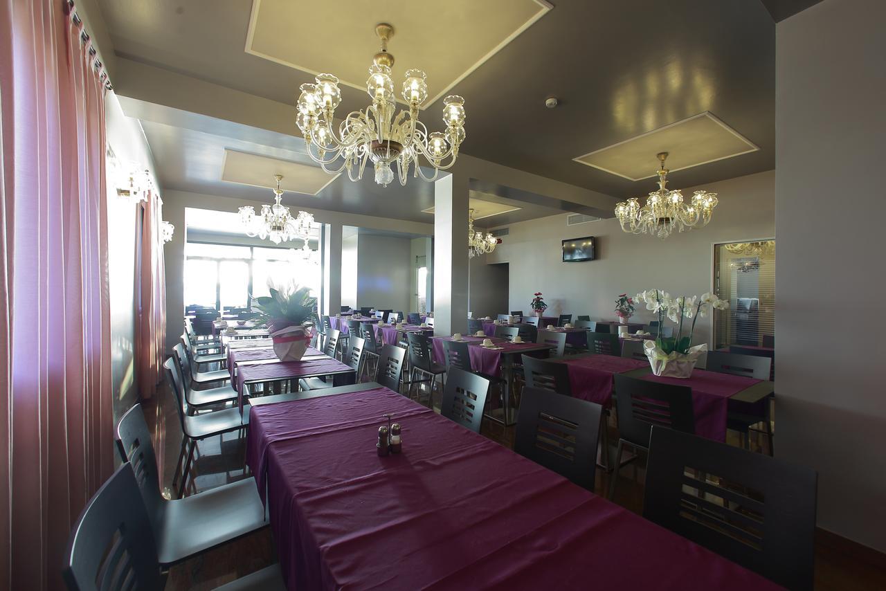 Hotel San Marco Peschiera del Garda Bagian luar foto