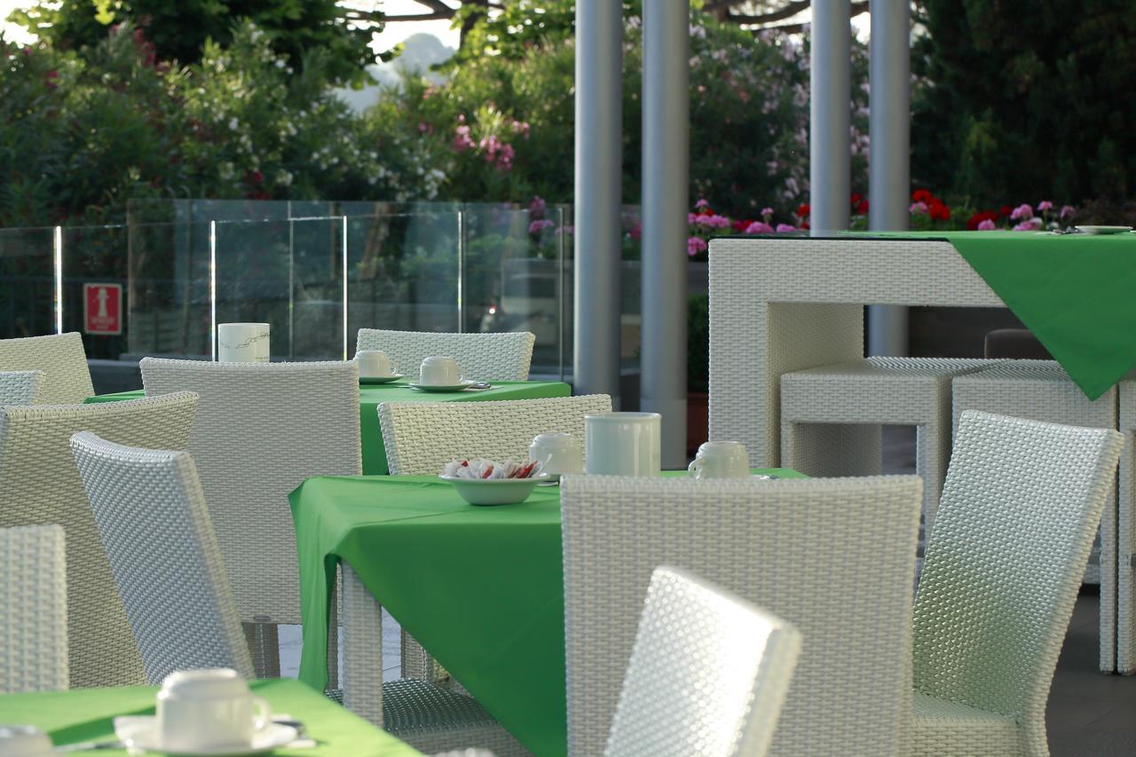 Hotel San Marco Peschiera del Garda Bagian luar foto