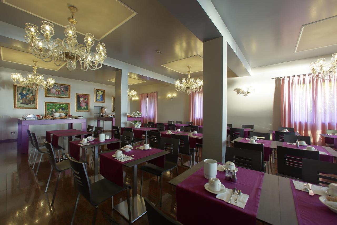 Hotel San Marco Peschiera del Garda Bagian luar foto