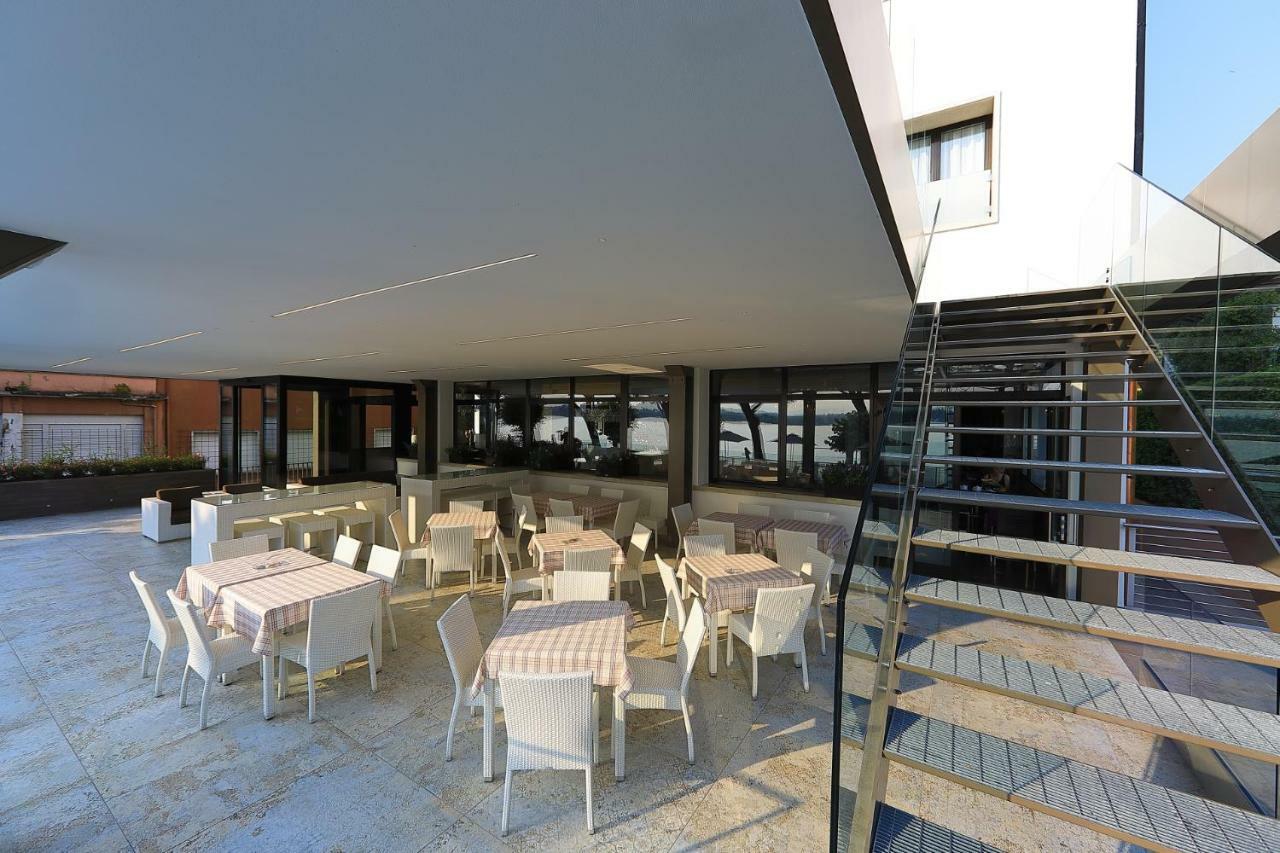 Hotel San Marco Peschiera del Garda Bagian luar foto