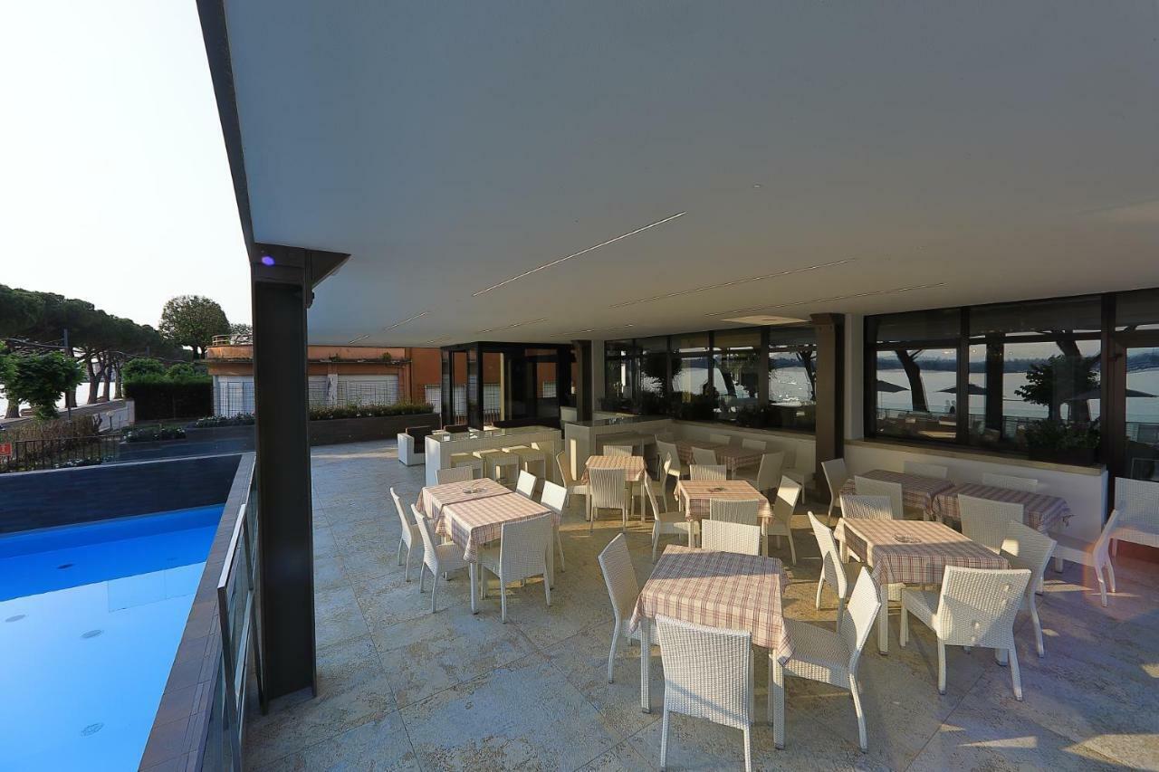 Hotel San Marco Peschiera del Garda Bagian luar foto